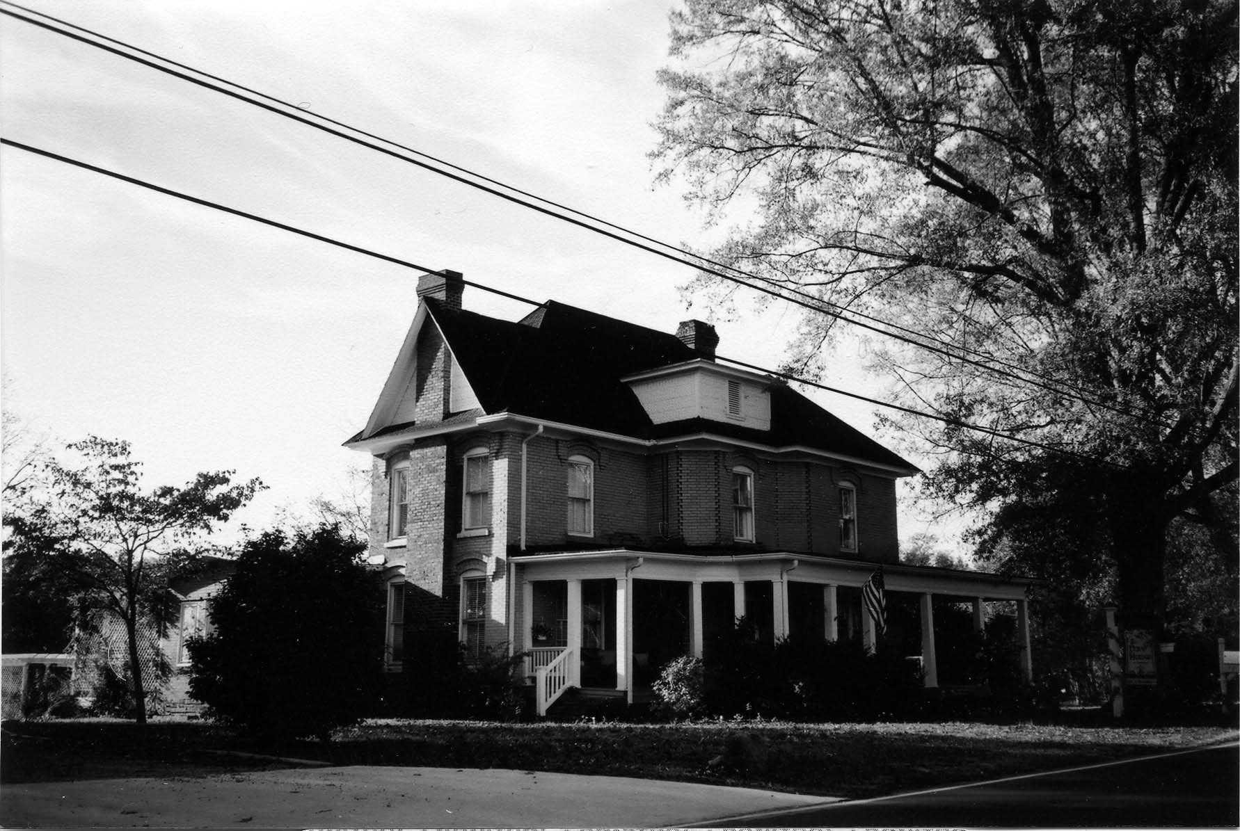 Old House in Cornelius, NC Charlotte Mecklenburg Story