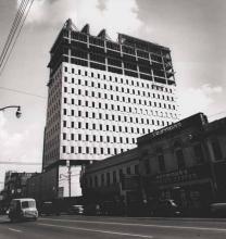 Wachovia Bank Building under construction